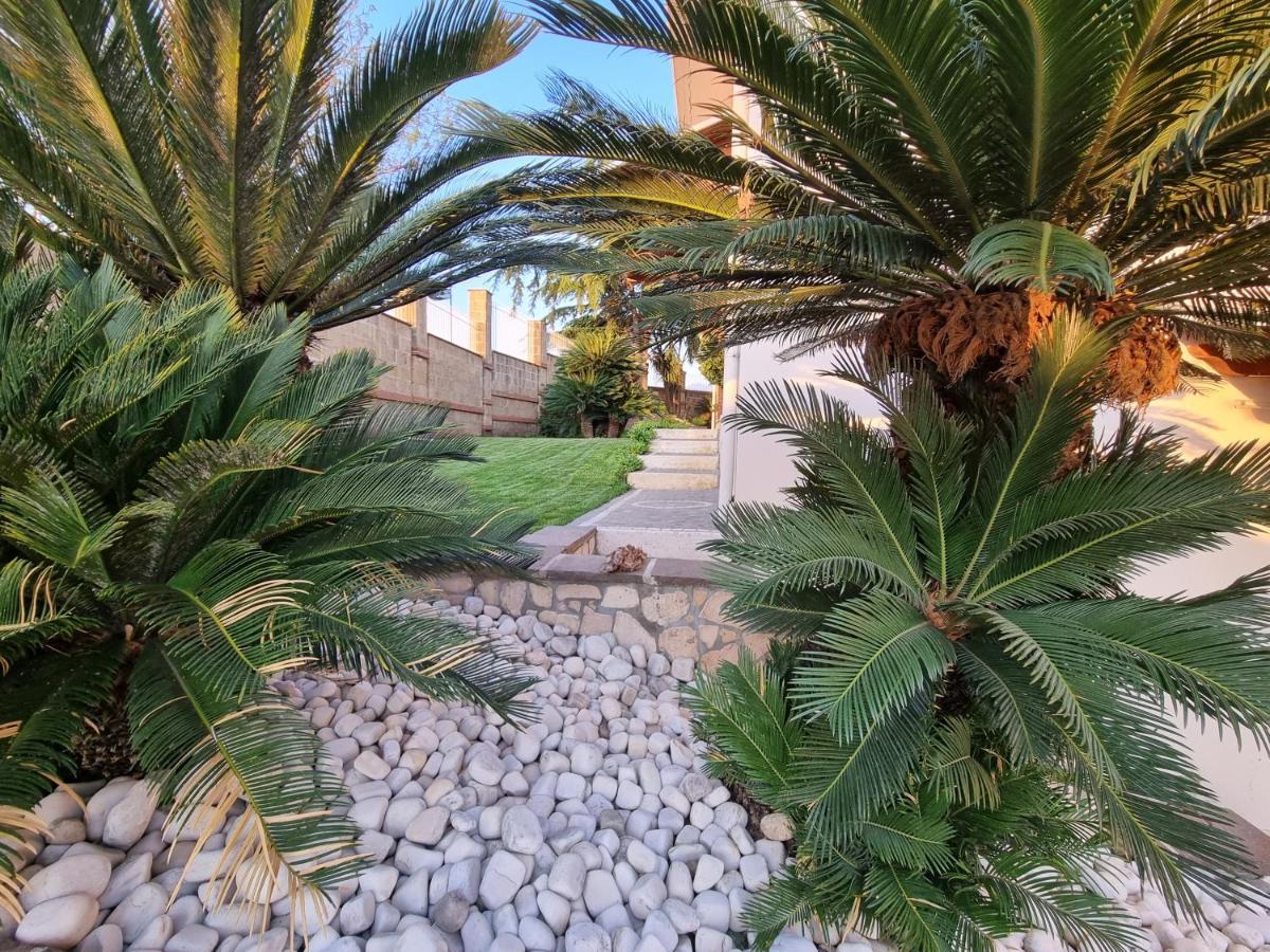 Villa Sweery Santa Maria a Vico Bagian luar foto