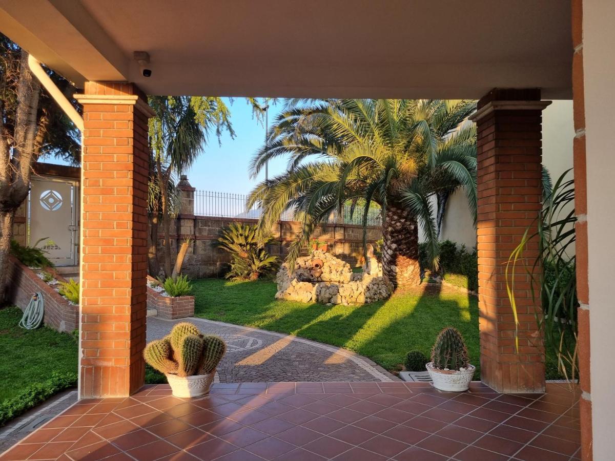 Villa Sweery Santa Maria a Vico Bagian luar foto