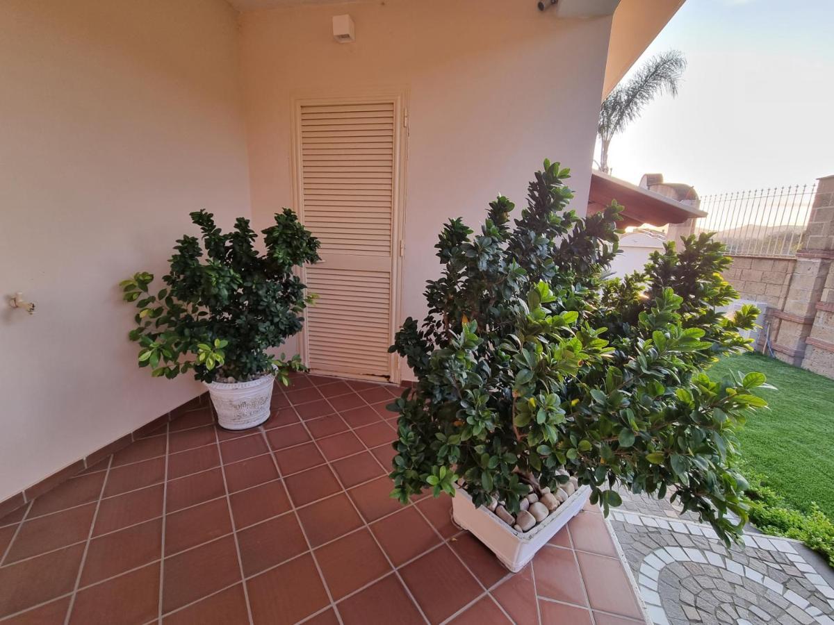 Villa Sweery Santa Maria a Vico Bagian luar foto